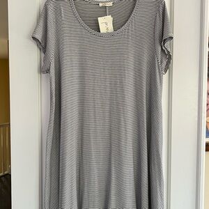 Plus size (2x) casual tshirt dress - black and white stripes